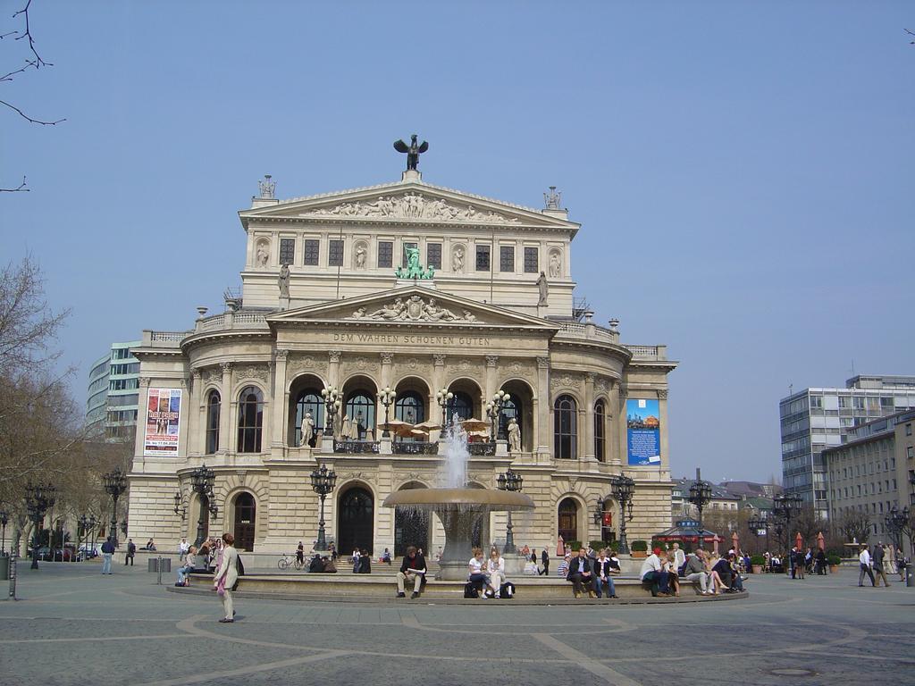 Hotel Astoria Frankfurt am Main Exteriör bild