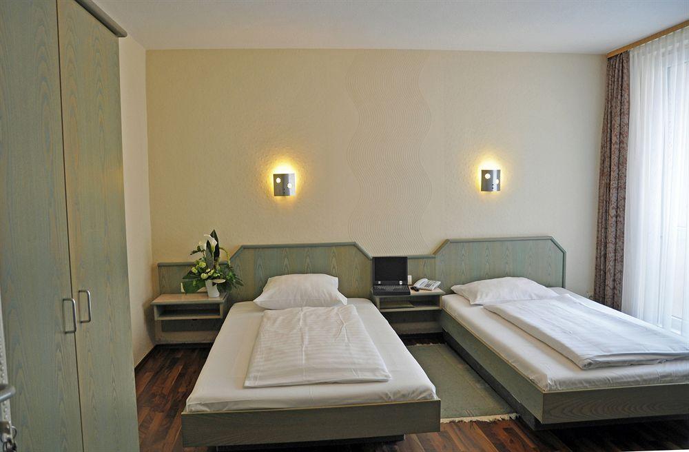 Hotel Astoria Frankfurt am Main Exteriör bild