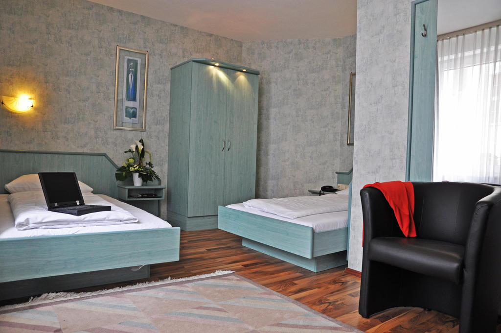 Hotel Astoria Frankfurt am Main Exteriör bild